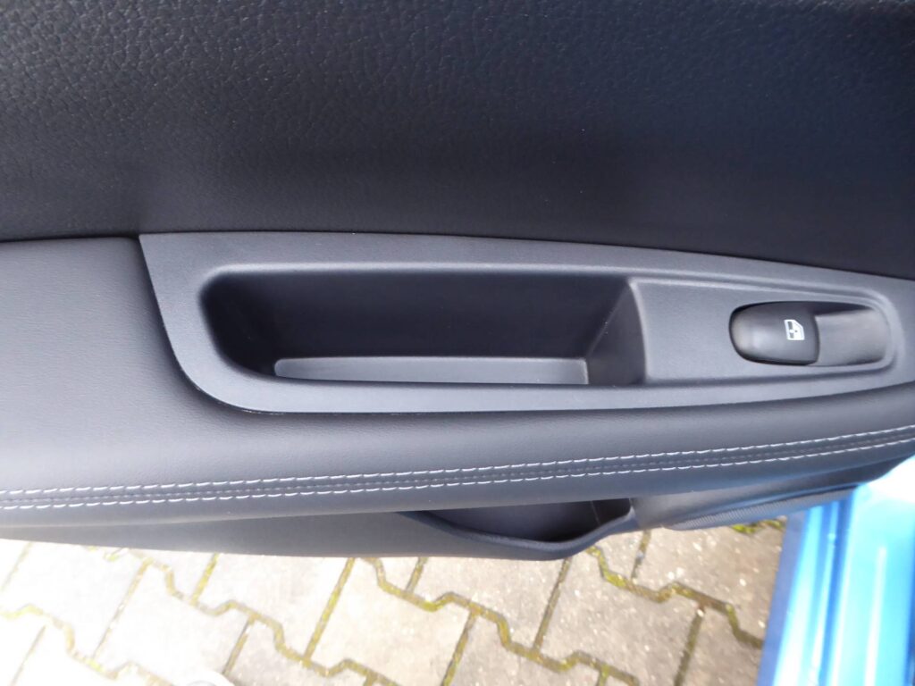 NISSAN QASHQAI 1.6 DIG-T MT 4×2 (2017) - Bild 17