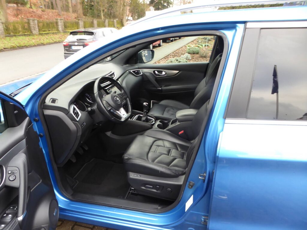 NISSAN QASHQAI 1.6 DIG-T MT 4×2 (2017) - Bild 15