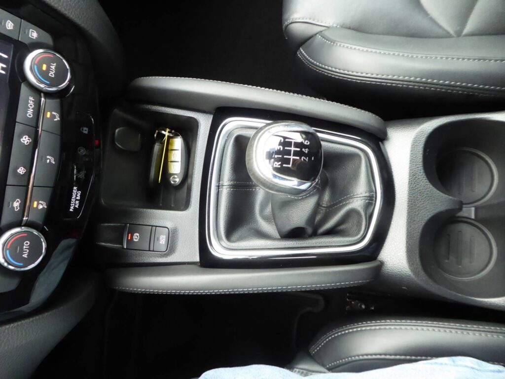 NISSAN QASHQAI 1.6 DIG-T MT 4×2 (2017) - Bild 5