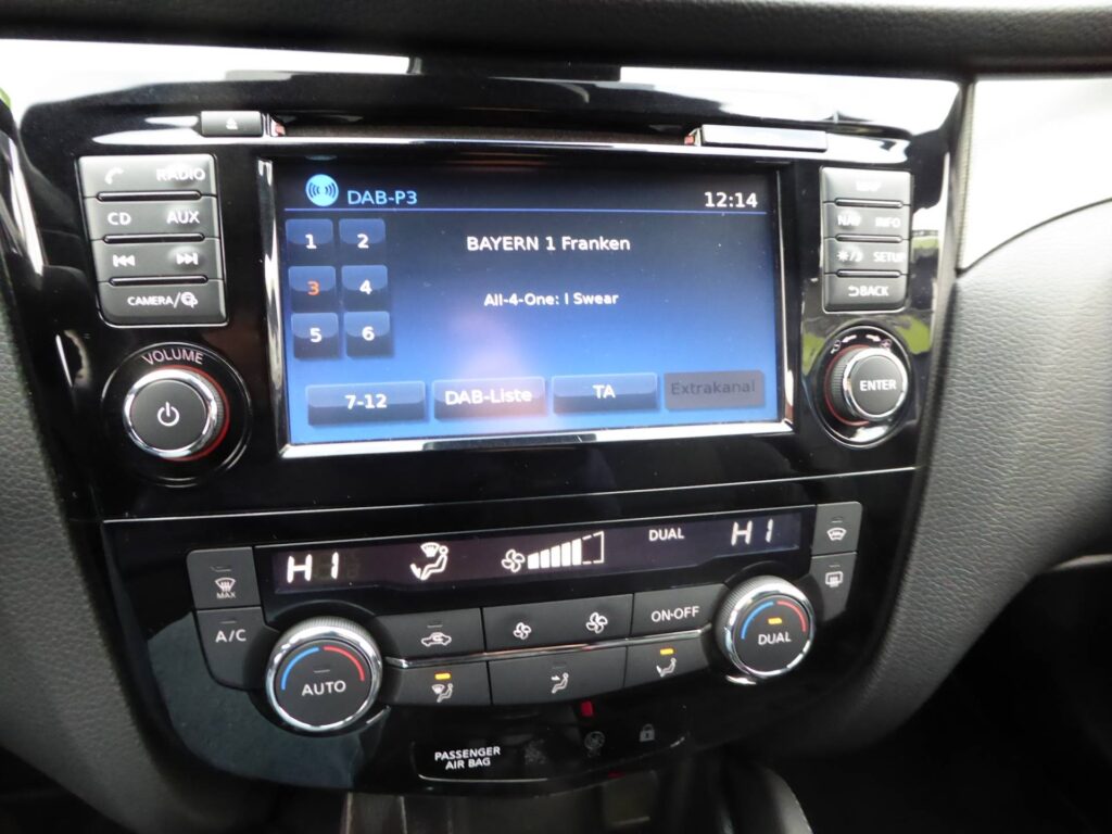 NISSAN QASHQAI 1.6 DIG-T MT 4×2 (2017) - Bild 9