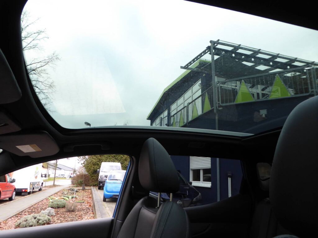 NISSAN QASHQAI 1.6 DIG-T MT 4×2 (2017) - Bild 11