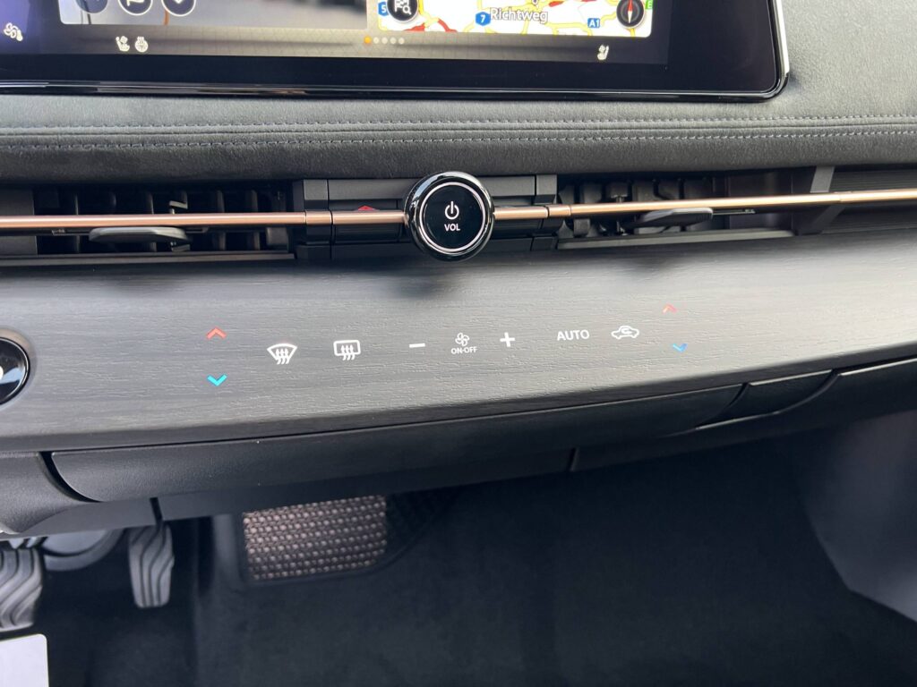 NISSAN Aria Evolve Pack (2023) - Bild 5