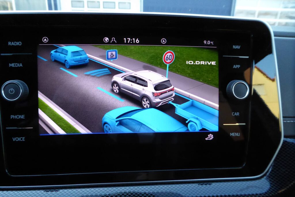 VW T-CROSS 1,0 TSI R-Line AHK Matrix DSG (2026) - Bild 12