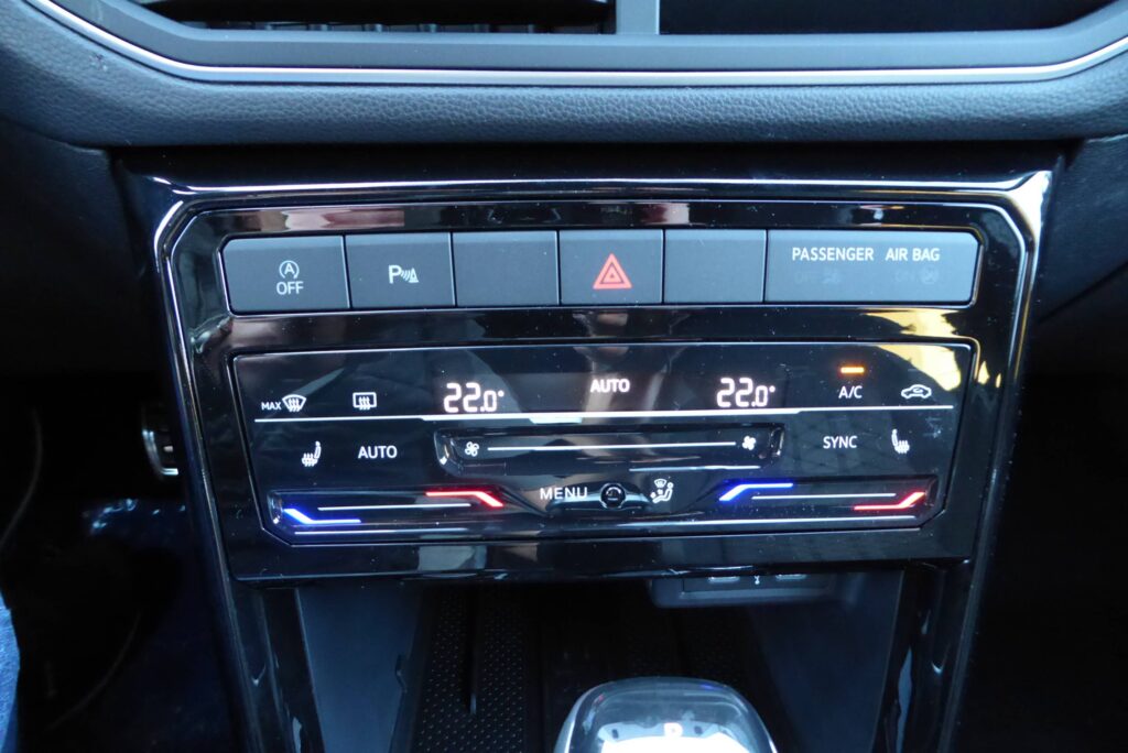 VW T-Cross R-Line Limited 1,5 TSI ACT 7-G DSG - Bild 4